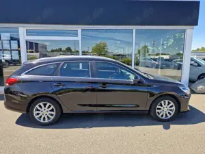 Hyundai i30 1,4 T-GDI LED Navi SHZ Kamera Klimaaut Bild 5