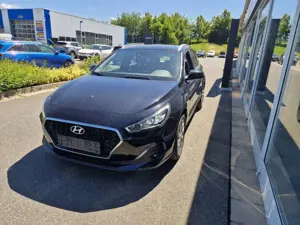 Hyundai i30 1,4 T-GDI LED Navi SHZ Kamera Klimaaut Bild 4