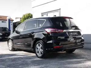 Ford S-Max Titanium 2.0 EcoBlue Auto+Navi+LED+Sitzhzg Klima Bild 3