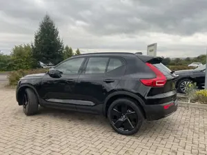 Volvo XC40 B3 B DKG Plus Black Edition Bild 3