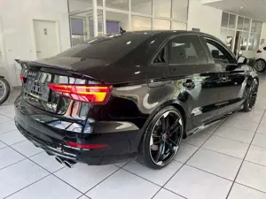 Audi S3 Lim. 2.0 TFSI quattro * ALL BLACK * Bild 5