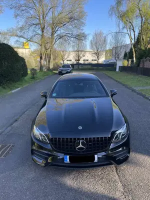Mercedes-Benz E 220 d Coupe AMG - Garantie| Pano| Burmester