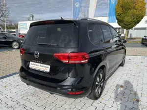 Volkswagen Touran 1,5 TSI DSG Move (RearView,7-Sitze,AHK,Navi) Bild 2