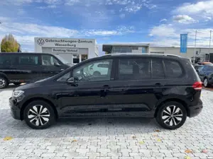 Volkswagen Touran 1,5 TSI DSG Move (RearView,7-Sitze,AHK,Navi) Bild 3