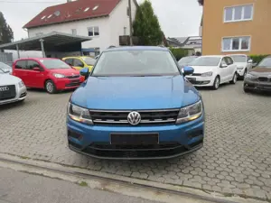 Volkswagen Tiguan Trendline * Navi * 1 jahr garantie *