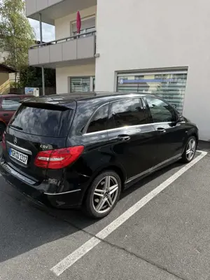 Mercedes-Benz B 180 CDI (BlueEFFICIENCY) 7G-DCT Bild 3