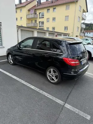 Mercedes-Benz B 180 CDI (BlueEFFICIENCY) 7G-DCT Bild 4