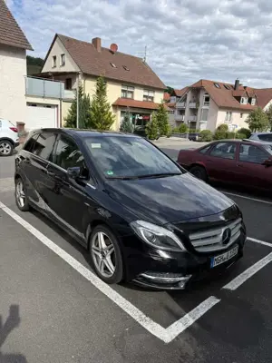 Mercedes-Benz B 180 CDI (BlueEFFICIENCY) 7G-DCT