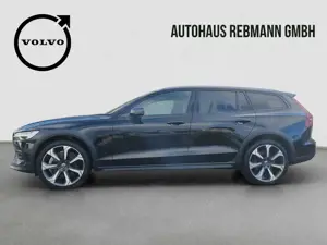 Volvo V60 B5 Cross Country Ultimate AWD Bild 4
