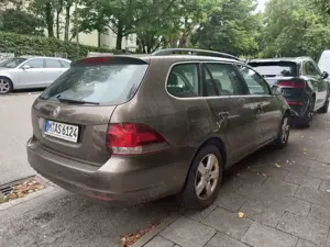 Volkswagen Golf Variant Golf Variant 1.6 TDI DPF DSG Comfortline Bild 2