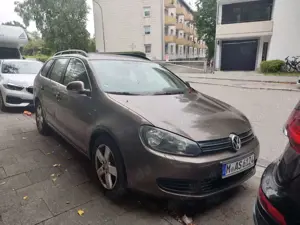 Volkswagen Golf Variant Golf Variant 1.6 TDI DPF DSG Comfortline