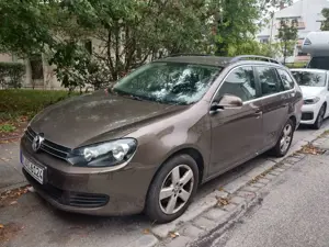 Volkswagen Golf Variant Golf Variant 1.6 TDI DPF DSG Comfortline Bild 4