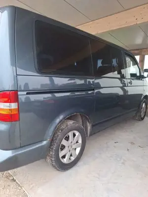 Volkswagen T5 Caravelle