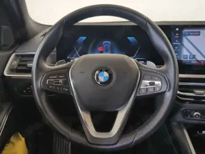 BMW 320 d xDrive Touring HiFi/Ambiente/DAB/Dachreling HiFi Bild 5