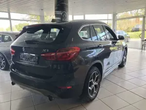 BMW X1 2.0ix Navi/AHK/LED/xLine/1Hd/Garantie/CD Bild 4