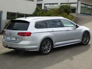 Volkswagen Passat Variant 2.0 TDI DSG 4M R-Line AHK|DCC Bild 3