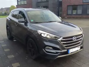 Hyundai TUCSON Tucson 2.0 CRDi 4WD Automatik Intro Edition Bild 2