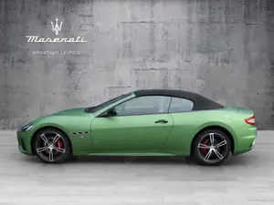 Maserati GranCabrio Sport MY18// Vollfolierung in grün matt Bild 4