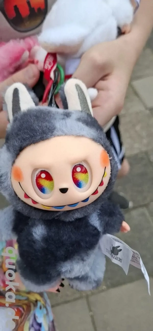 Secret Labubu schwarz grau meliert 