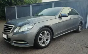 Mercedes-Benz E 200 E 200 CDI DPF BlueEFFICIENCY Avantgarde