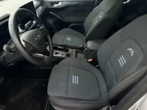 Ford Focus Lim. Active X LED ACC PANO KAMERA AHK Bild 2
