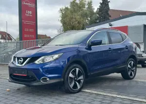Nissan Qashqai 4x4 / Panorama / 360° Kamera
