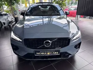 Volvo S60 Lim. R Design PANO LED NAVI ALU Bild 2