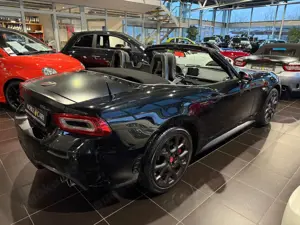Abarth 124 Spider 1.4 MultiAir Turbo Turis. BOSE Bild 5