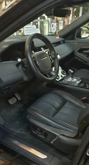 Land Rover Range Rover Evoque D180 R-Dynamic S Bild 4