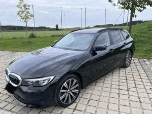 BMW 320 320d xDrive Facelift AHK Pano 1.Hand Touring LED