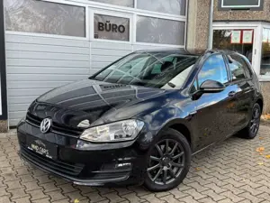 Volkswagen Golf VII Lim. Cup BMT AUTOMATIK/PDC/TEMPOMAT Bild 2