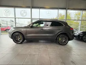 Porsche Cayenne E-Hybrid Bild 2