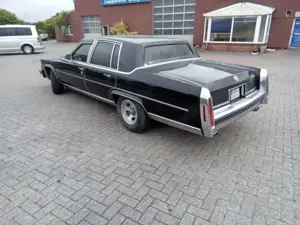 Cadillac Fleetwood brougham d'elegance  mit LPG Bild 2