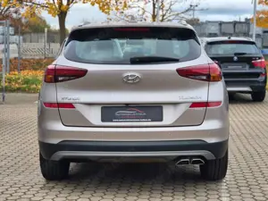 Hyundai TUCSON Advantage 2WD Automatik 1.Hand Bild 5