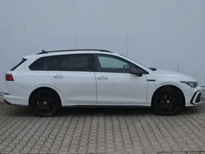 Volkswagen Golf Variant VIII Variant 2.0 TSI DSG 190 PS R-Line BLACK-STYL Bild 2
