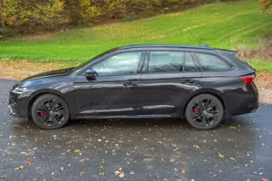 Skoda Octavia Octavia Combi 2.0 TSI DSG RS First Edition Bild 4