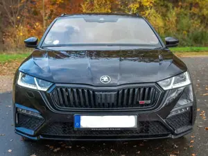 Skoda Octavia Octavia Combi 2.0 TSI DSG RS First Edition Bild 3