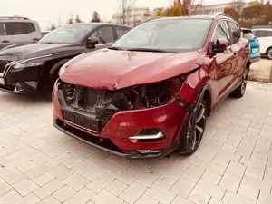 Nissan Qashqai 1.3 DIG-T DCT AKARI Automatik –Top/ UNFALL vorne