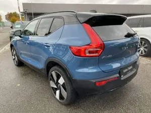Volvo XC40 Ultimate Recharge Pure Electric AWD StandHZG Digit Bild 3