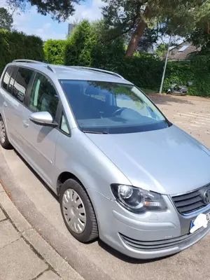 Volkswagen Touran 1.4 TSI DSG Trendline Bild 2