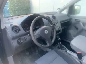 Volkswagen Caddy Kasten 2. Hd AHK guter Zustand Bild 5