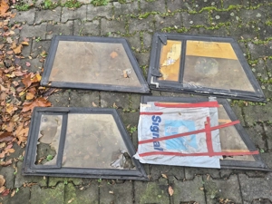 Satz restaurierungsbedürftiger Steckscheiben für VW181, Kübel