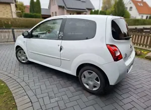 Renault Twingo Twingo 1.2 16V Night  Day Bild 3