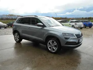 Skoda Karoq Style DSG AZV Sommer / Winterräder Bild 5