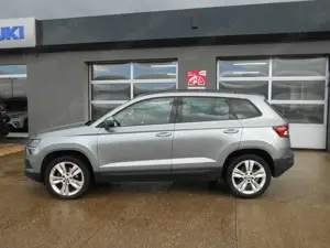 Skoda Karoq Style DSG AZV Sommer / Winterräder Bild 3