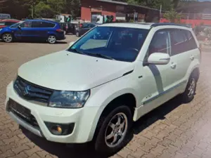 Suzuki Grand Vitara 1.9 DDIS X 30 (5-trg.) LEDER, XENON, Neuwertig WR