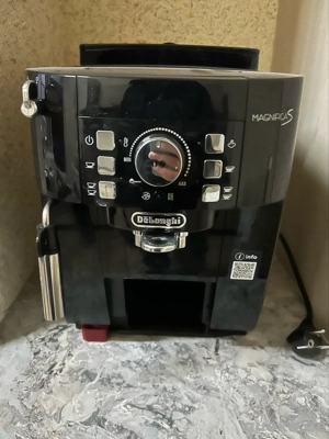 DeLonghi Kaffeemaschine 