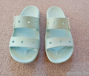 Crocs Sandalen, hellblau, Gr. M7, 39 40