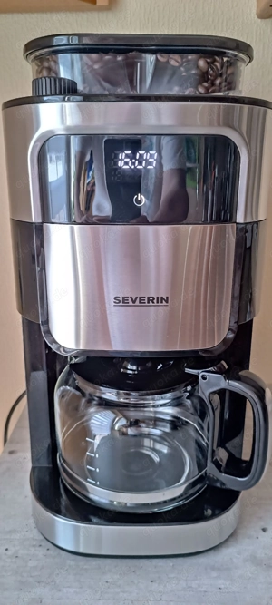 Kaffeemaschine mit Mahlwerk