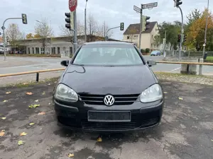 Volkswagen Golf *TRENDLINE*NAVI*KLIMA*SHZ*TÜV/AU 10/2027* Bild 2